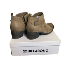 Load image into Gallery viewer, Billabong | Women&#39;s Dune Take A Walk Bootie | Size: 10
