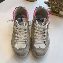 Load image into Gallery viewer, Pre-owned Golden Goose Midstar sneakers excellent condition