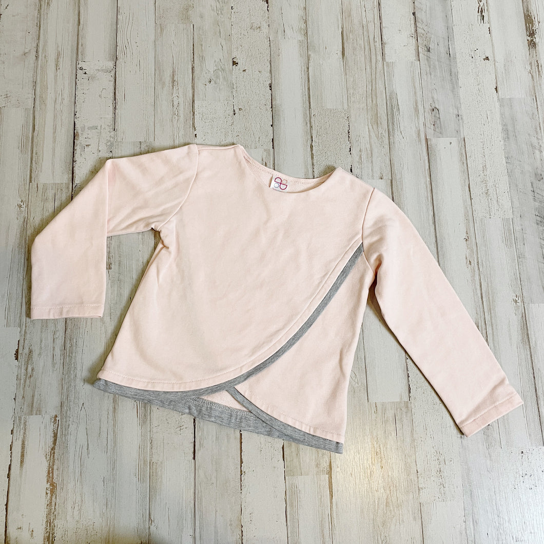 Dodo Wear | Girls Light Pink and Gray Wrap Pullover Top | Size: 4T