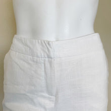 Load image into Gallery viewer, Cynthia Rowley | White Linen Blend Shorts | Size: 8
