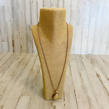 Load image into Gallery viewer, Womens Gold Hammered Teardrop Chain Necklace

