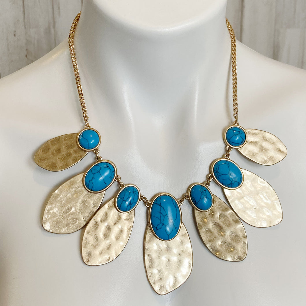 Southern Living | Womens Hammered Gold and Turquoise Statement Necklace with Tags