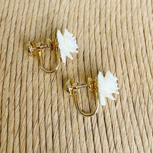 Load image into Gallery viewer, Women&#39;s Vintage Star Art 12k Gold Filled Cream and Flower Earrings
