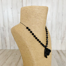 Load image into Gallery viewer, Womens Black Rose and Bead Short Necklace
