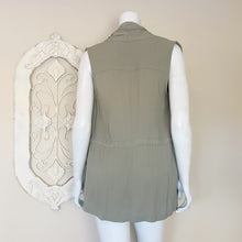 Load image into Gallery viewer, Skies Are Blue | Women&#39;s Olive Green Short Sleeve Open Vest | Size: S
