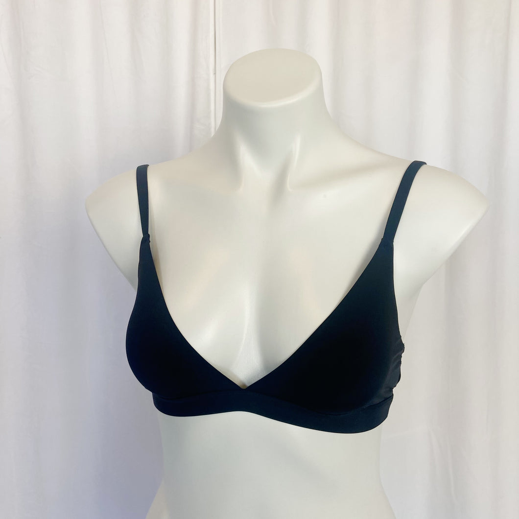 Fabletics | Women's Black Naked Feel Triangle Bralette with Tags | Size: 6