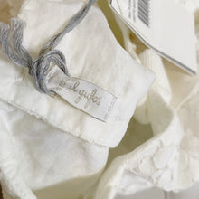 Load image into Gallery viewer, Il Gufo | Girls Ivory Lace Tunic with Bow with Tags | Size: 6M

