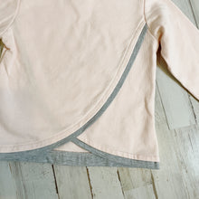 Load image into Gallery viewer, Dodo Wear | Girls Light Pink and Gray Wrap Pullover Top | Size: 4T
