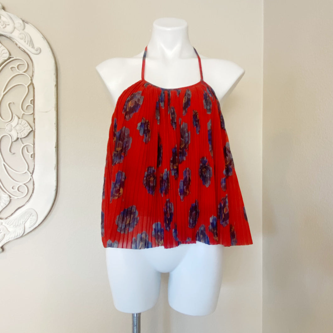 Kimchi Blue | Womens Red and Blue Floral Print Pleat Sleeveless Crop Top | Size: L