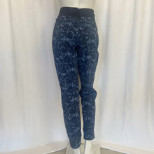 Load image into Gallery viewer, Athleta | Women&#39;s Blue Floral Print Tapestry Trekkie North Jogger with Tags | Size: 12
