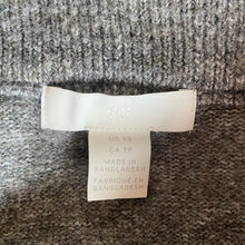 Load image into Gallery viewer, H&amp;M | Women&#39;s Gray Crop Turtleneck Pullover Sweater | Size: XS
