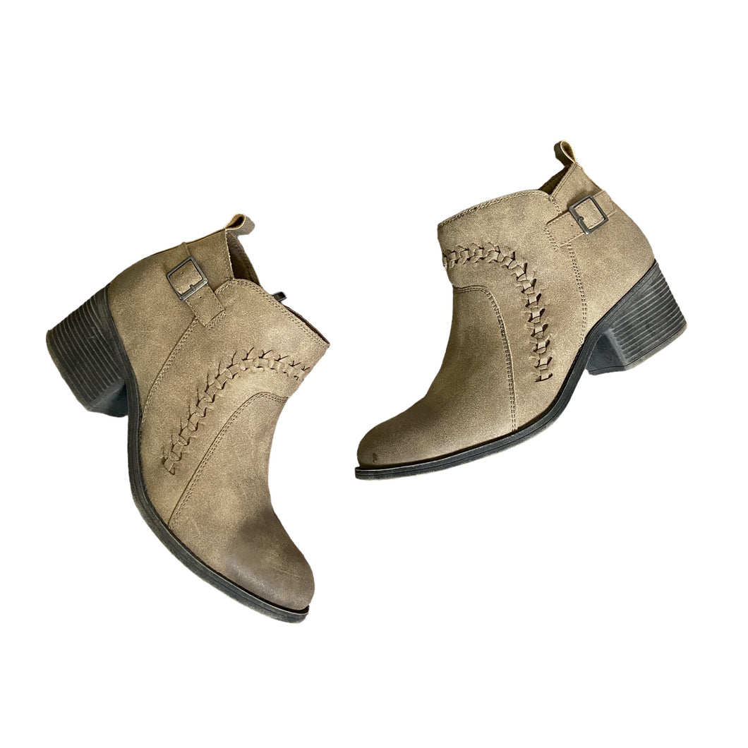 Billabong | Women's Dune Take A Walk Bootie | Size: 10