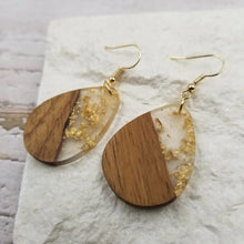 Load image into Gallery viewer, Women&#39;s Gold Flake Acrylic &amp; Wood Drop Earrings
