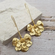 Load image into Gallery viewer, Women&#39;s Gold Blooming Flower Dangle Earrings
