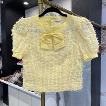 Load image into Gallery viewer, Genetpelsone | Women&#39;s Vintage Yellow Button and Bow Detail Top | Size: S
