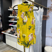 Load image into Gallery viewer, Anthropologie | Women&#39;s Maeve Yellow Floral Print Sleeveless Blouse | Size: 4
