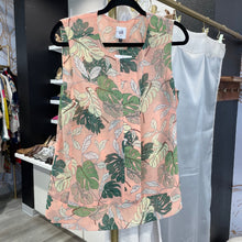 Load image into Gallery viewer, Cabi | Women&#39;s Pink Tropical Print Sleeveless Top | Size: M
