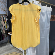 Load image into Gallery viewer, Cupcakes &amp; Cashmere | Women&#39;s Yellow Ruffle Sleeve Blouse | Size: L
