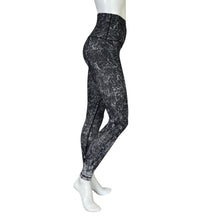 Load image into Gallery viewer, Lululemon | Women&#39;s Black/White Pattern Lululemon Wunder Under Hi-Rise Legging | Size: 2
