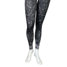 Load image into Gallery viewer, Lululemon | Women&#39;s Black/White Pattern Lululemon Wunder Under Hi-Rise Legging | Size: 2
