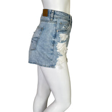 Load image into Gallery viewer, American Eagle | Women&#39;s Light Wash Mom Short | Size: 8
