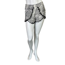 Load image into Gallery viewer, Zara | Women&#39;s Cream and Black Paisley Print Shorts | Size: XS
