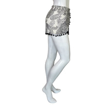 Load image into Gallery viewer, Zara | Women&#39;s Cream and Black Paisley Print Shorts | Size: XS
