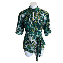 Load image into Gallery viewer, New York &amp; Company | Women&#39;s Green Leopard Print Short Sleeve Blouse | Size: M
