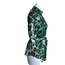 Load image into Gallery viewer, New York &amp; Company | Women&#39;s Green Leopard Print Short Sleeve Blouse | Size: M
