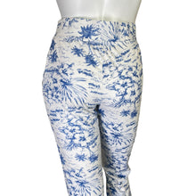 Load image into Gallery viewer, Goldie Lewinter | Women&#39;s Blue and White Tropical Print Pull On Pants | Size: S
