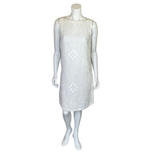 Load image into Gallery viewer, Puro Lino | Women&#39;s White 100% Linen Embroidered Flower Sleeveless Dress | Size: S
