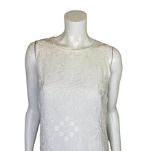 Load image into Gallery viewer, Puro Lino | Women&#39;s White 100% Linen Embroidered Flower Sleeveless Dress | Size: S
