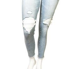 Load image into Gallery viewer, Gap | Women&#39;s Light Wash Distressed True Skinny Jeans | Size: 2
