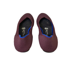 Load image into Gallery viewer, Rothy&#39;s | Women&#39;s Burgundy and Blue Round Toe Flats | Size: 5.5
