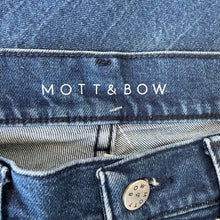 Load image into Gallery viewer, Mott &amp; Bow | Women&#39;s Blue Denim Boyfriend Jeans | Size: 27
