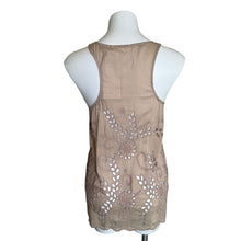 Load image into Gallery viewer, Dylan | Women&#39;s Light Brown Silk Blend Floral Lasercut Tank Top | Size: XS
