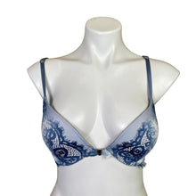 Load image into Gallery viewer, Victoria&#39;s Secret | Women&#39;s Blue and White Lace Floral Front Hook Padded Push Up Bra | Size: 32D
