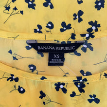 Load image into Gallery viewer, Banana Republic | Women&#39;s Yellow and Blue Silky Sleeveless Blouse | Size: XS
