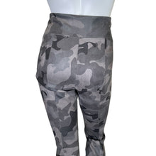 Load image into Gallery viewer, White House Black Market | Womens Green Camo The Runway Legging | Size: 8
