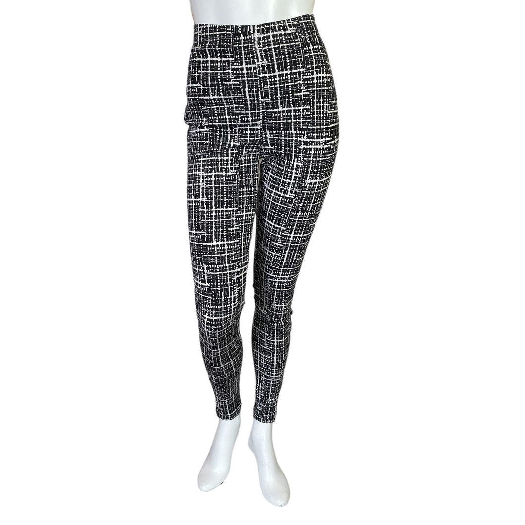 Chico's | Women's Black and White Pattern Fabulously Slimming Pants | Size: 8