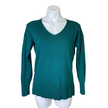 Load image into Gallery viewer, J. Crew | Women&#39;s Green Wool Blend Slight V Pullover Sweater | Size: XS
