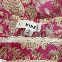 Load image into Gallery viewer, Mine | Women&#39;s Pink and Tan Floral Print Tank Top | Size: S
