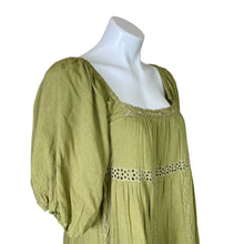 Load image into Gallery viewer, La Lavon | Women&#39;s Light Green Puff Sleeve Cotton Blend Tunic Blouse | Size: M
