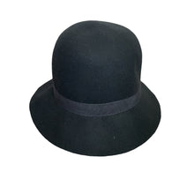 Load image into Gallery viewer, Naf Naf | Women&#39;s Black Wool Hat
