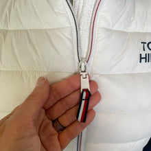 Load image into Gallery viewer, Tommy Hilfiger | Women&#39;s White and Blue Vegan Puffy Jacket with Hood | Size: S
