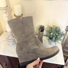 Load image into Gallery viewer, UGG | Women&#39;s Gray Joley Waterproof Gray Wedge Boot | Size: 8
