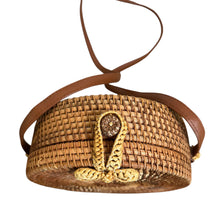 Load image into Gallery viewer, Round Wicker Crossbody Bag
