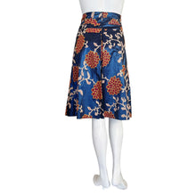 Load image into Gallery viewer, Robert Rodriguez | Women&#39;s Shimmer Blue and Red Embroidered Flower Flare Skirt | Size: 2
