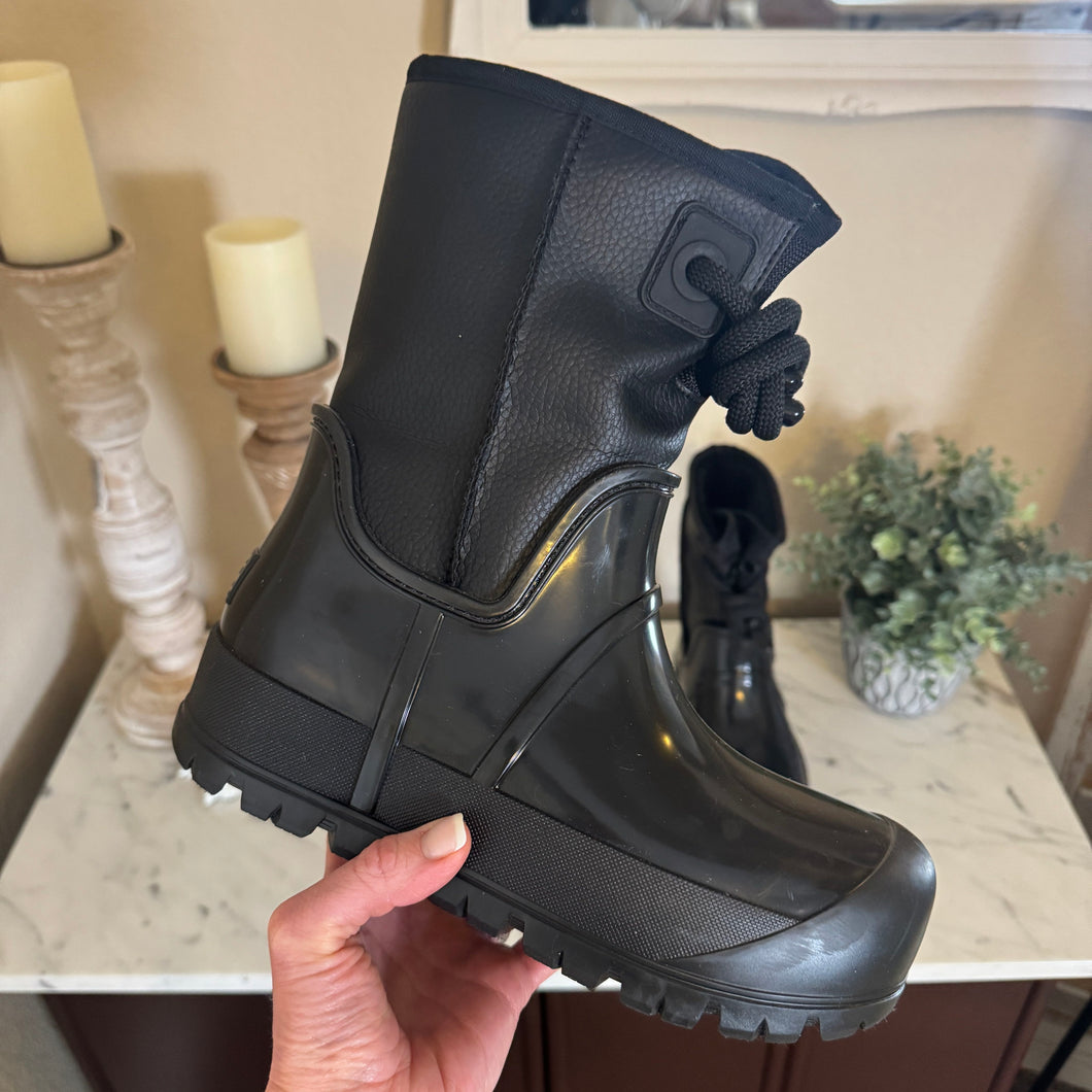 UGG | Women's All Black Raincloud Lace Rain Boot | Size: 7