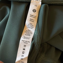 Load image into Gallery viewer, Lululemon | Women&#39;s Medium Forest Wunder Train Mesh Panel High Rise Crop 21&quot; | Size: 10
